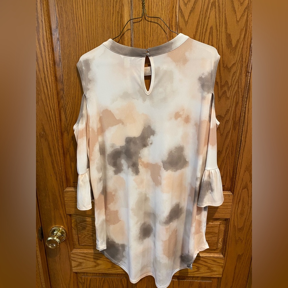 Cato Cold Shoulder Ruffle Sleeve Tunic - Picture 6 of 6